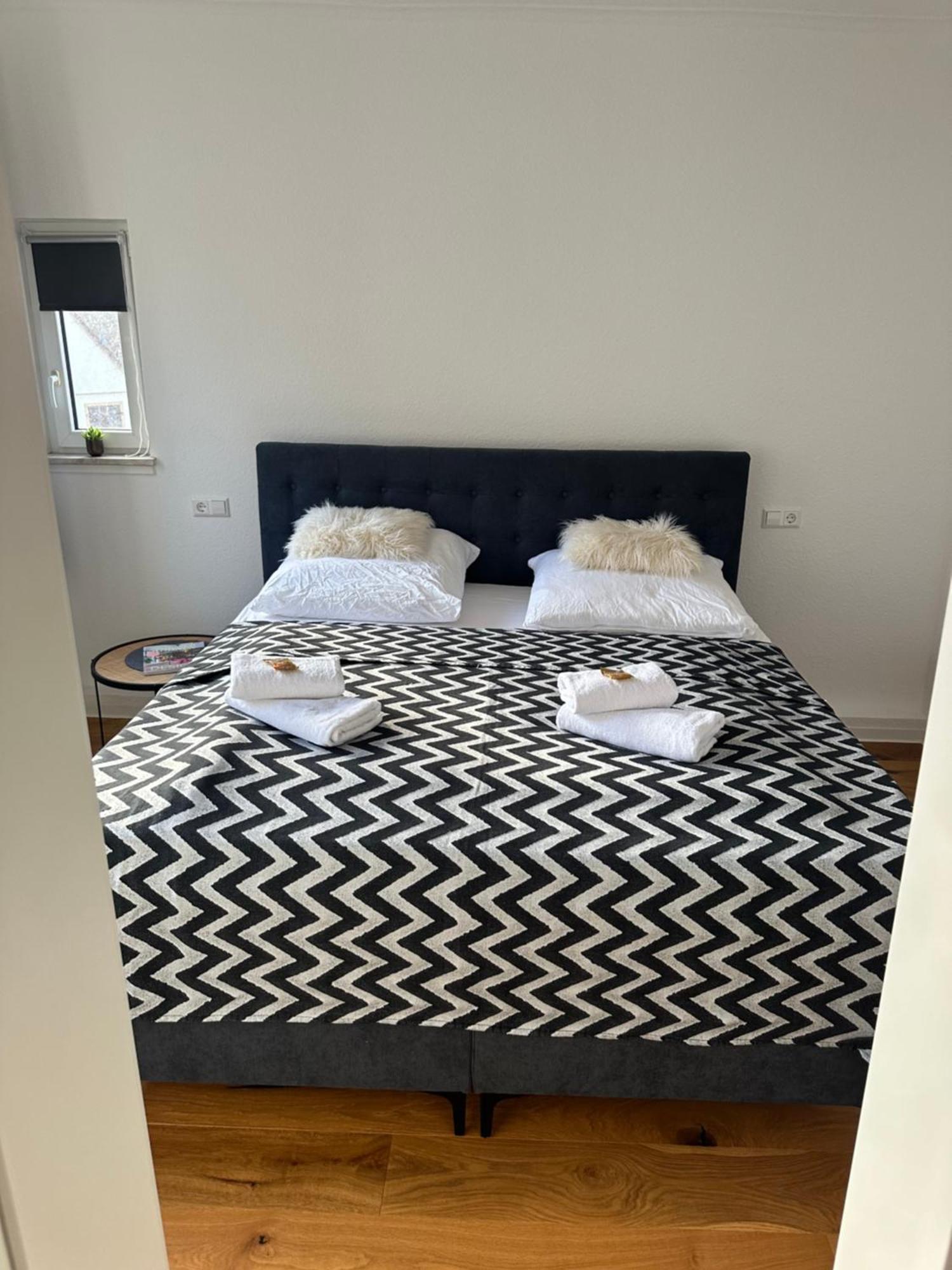 Stylisches Apartment Mit Grossem Tageslichbad Am Marktplatz ليونبيرغ المظهر الخارجي الصورة